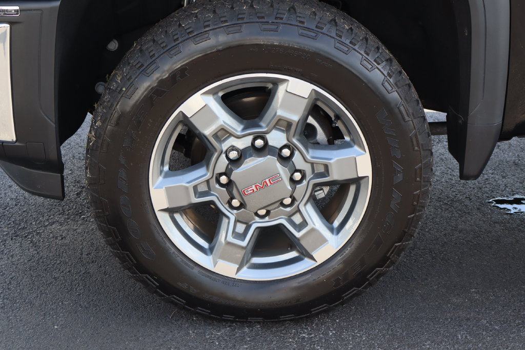 Certified 2025 GMC Sierra 3500 SLT w/ SLT Premium Package AWD/4WD image 33