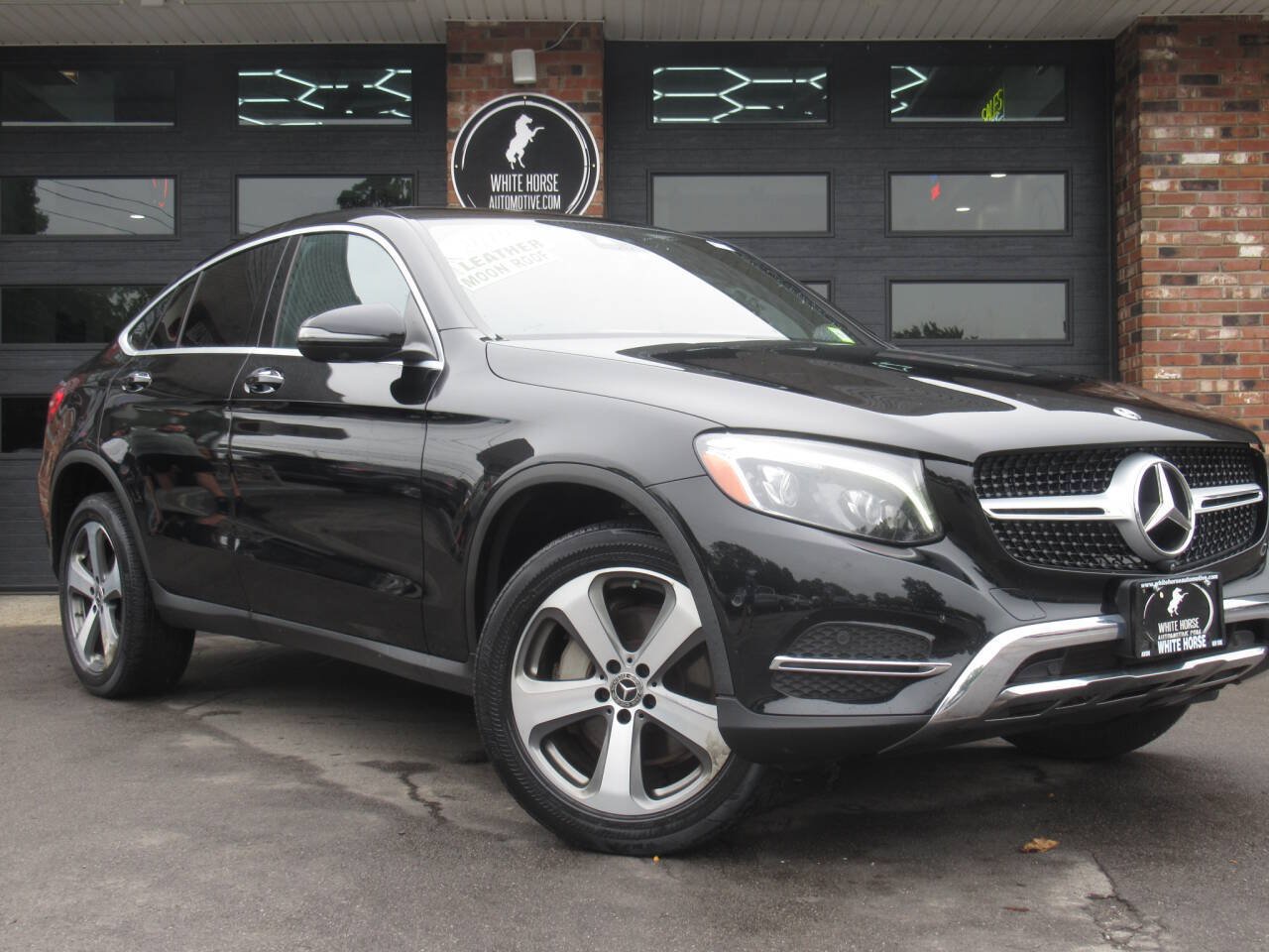 Used 2019 Mercedes-Benz GLC 300 4MATIC Coupe image 2