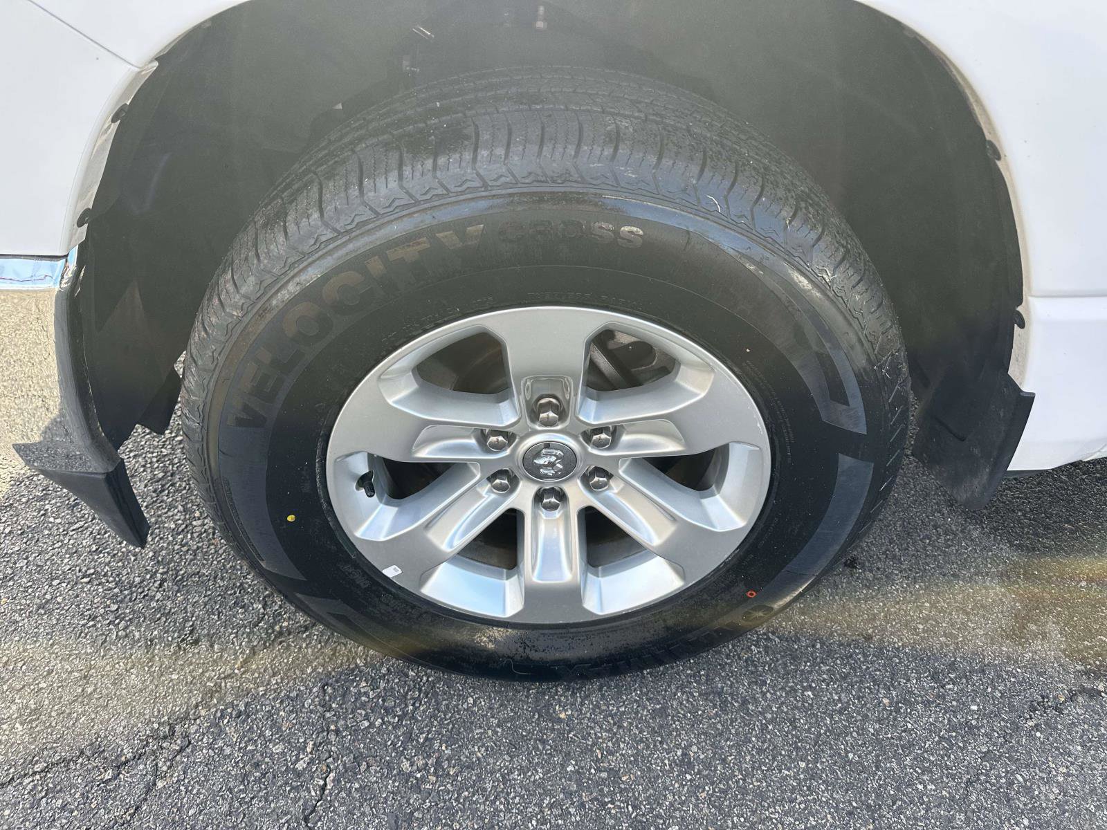 Used 2024 RAM 1500 Laramie image 7