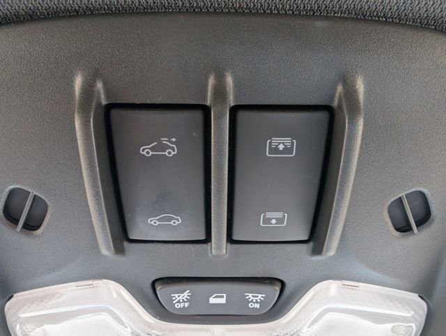 Used 2023 Chevrolet TrailBlazer RS w/ Sun and Liftgate Package image 27