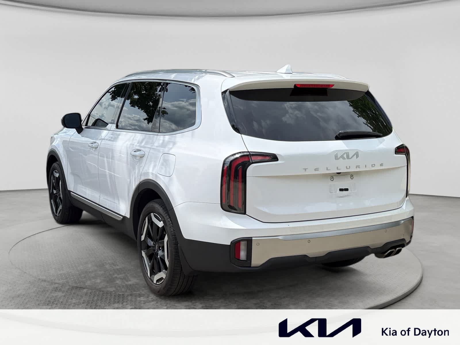 Used 2025 Kia Telluride EX FWD image 7