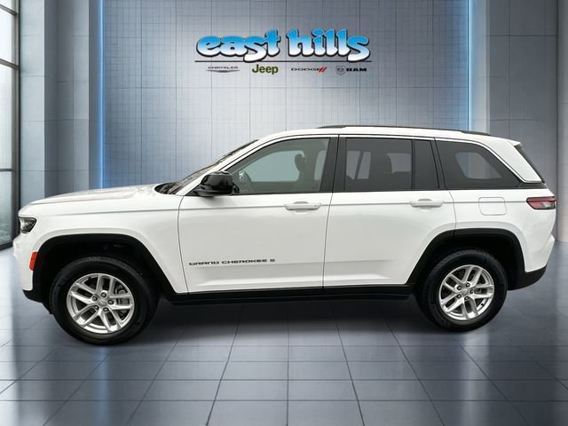 Certified 2024 Jeep Grand Cherokee Laredo X image 6