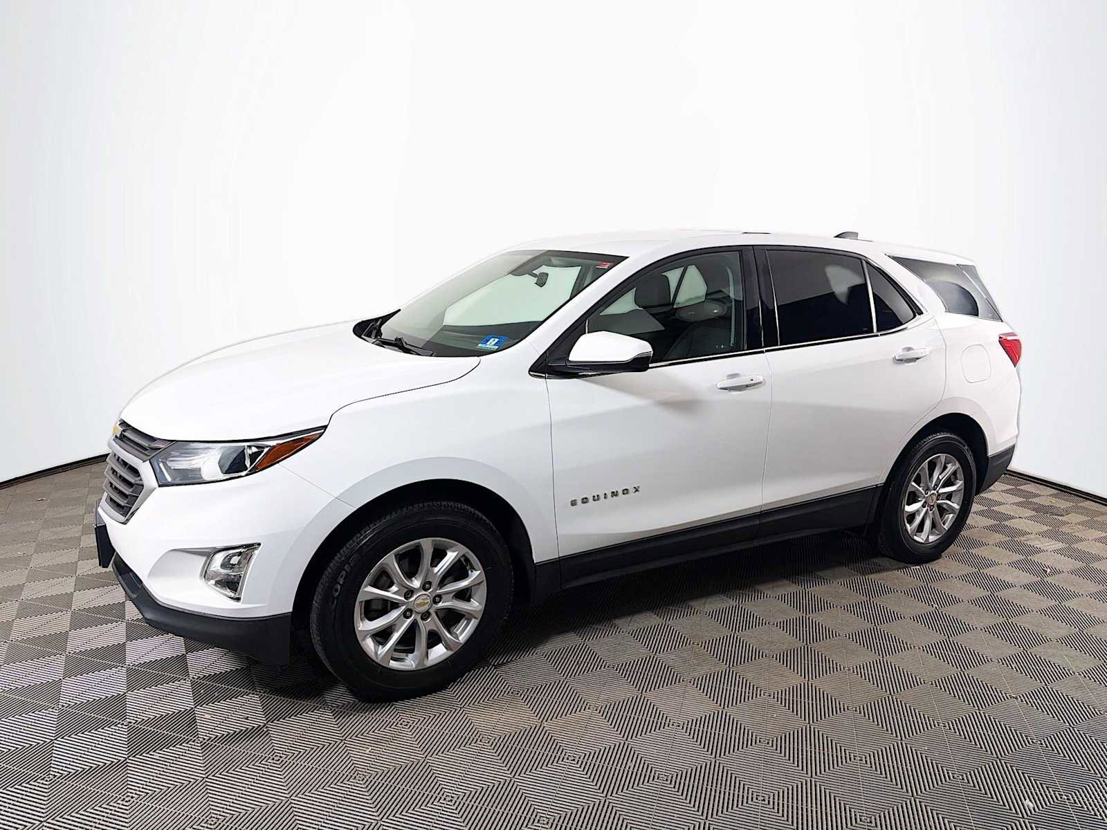 Used 2018 Chevrolet Equinox LT AWD/4WD image 1