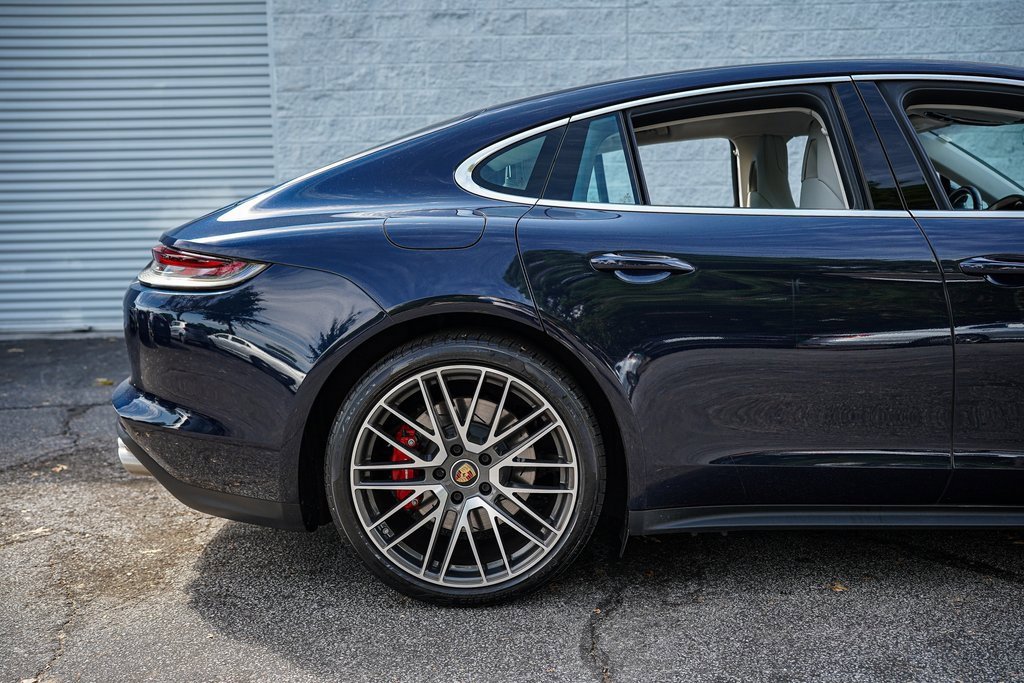 Used 2022 Porsche Panamera 4S w/ Premium Package image 15