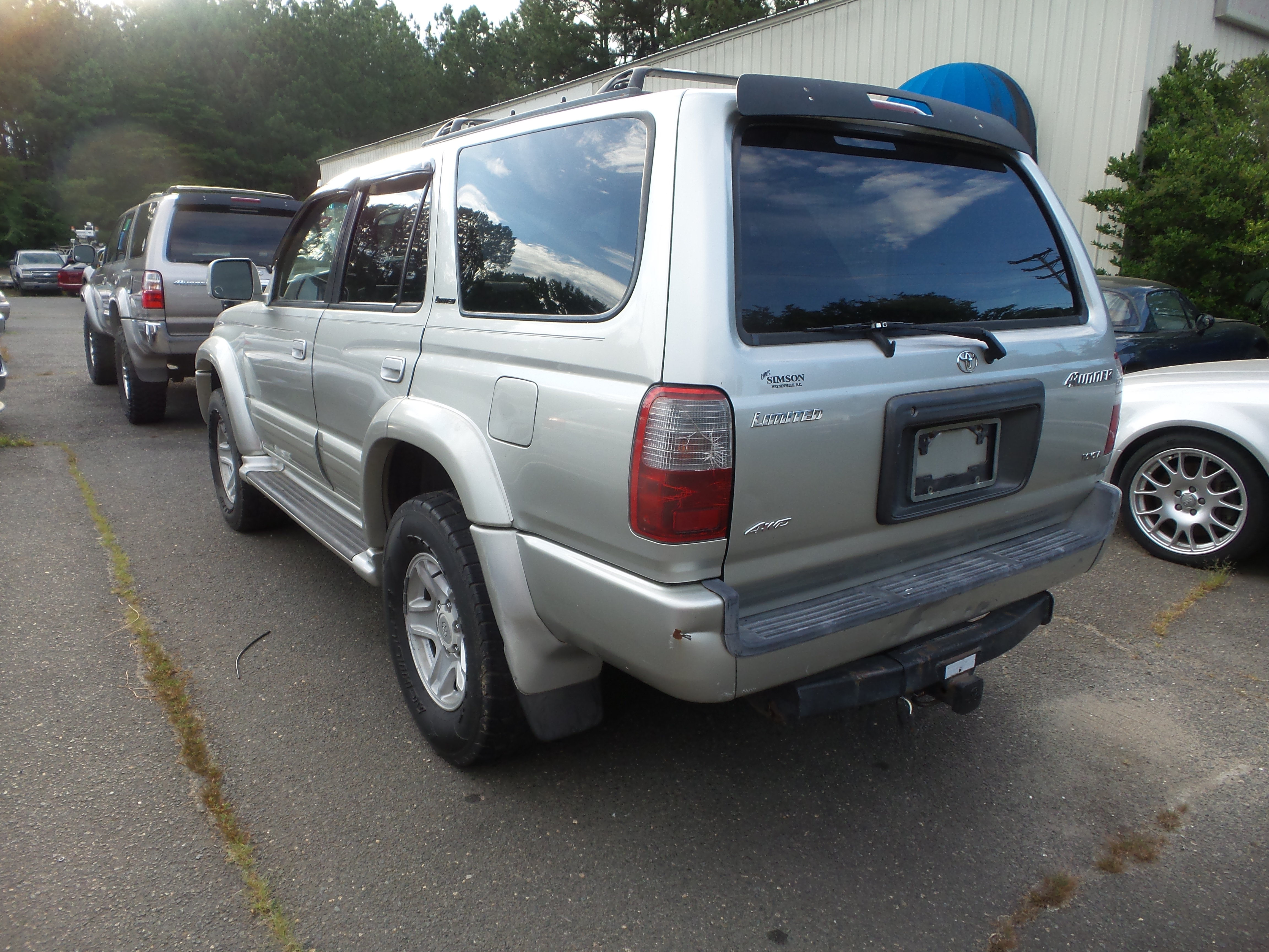 Used 1999 Toyota 4Runner Limited AWD/4WD image 2