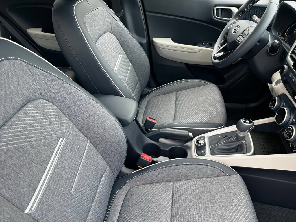 New 2026 Hyundai Venue SEL FWD image 25