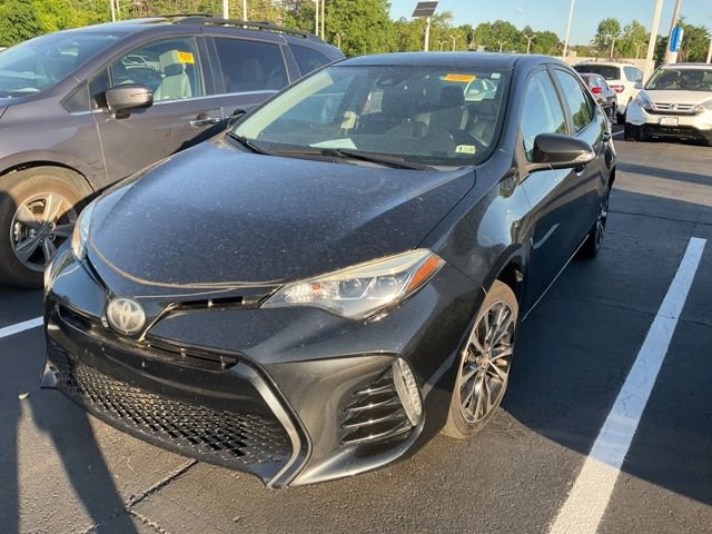 Used 2017 Toyota Corolla SE w/ SE Premium Package image 12