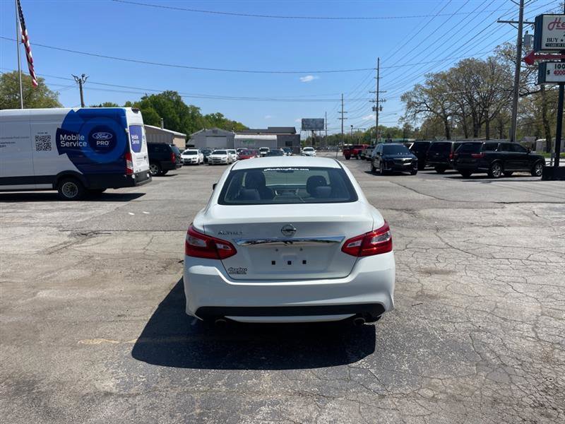 Used 2016 Nissan Altima 2.5 S w/ Power Driver Seat Package FWD image 6