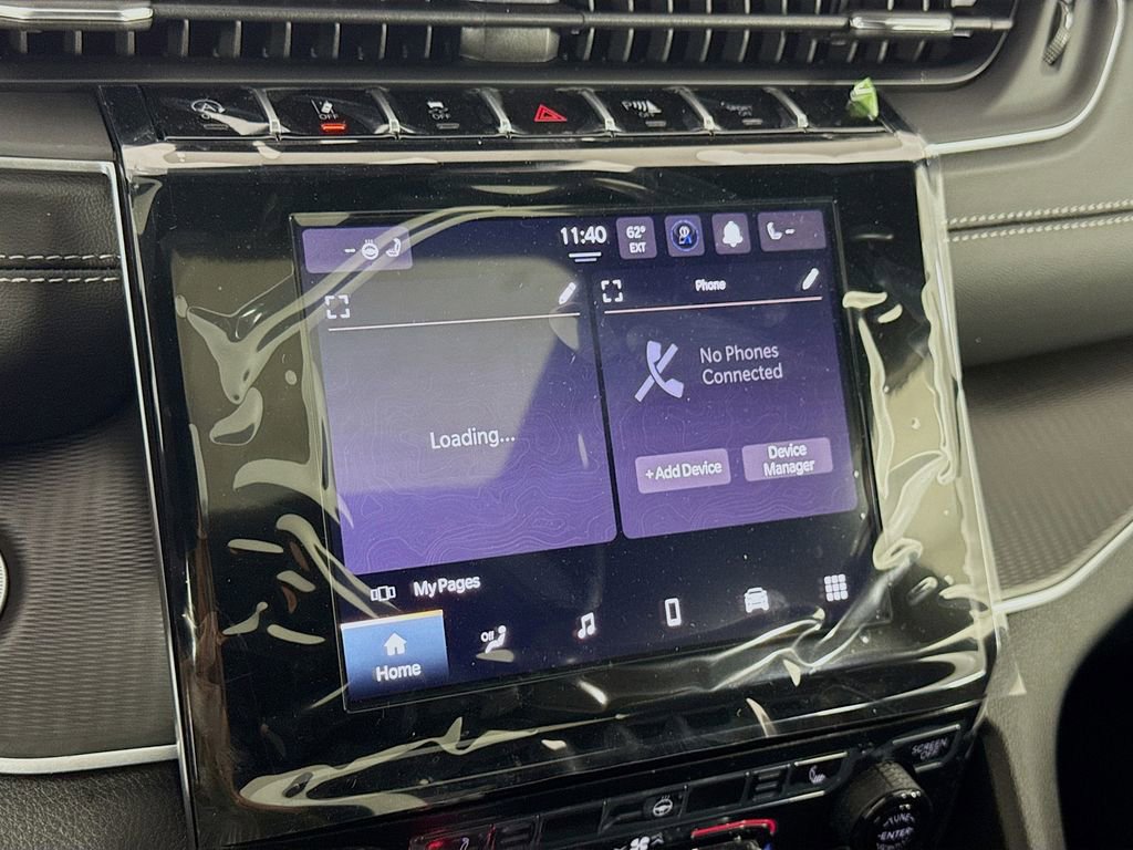 New 2025 Jeep Grand Cherokee Altitude image 34