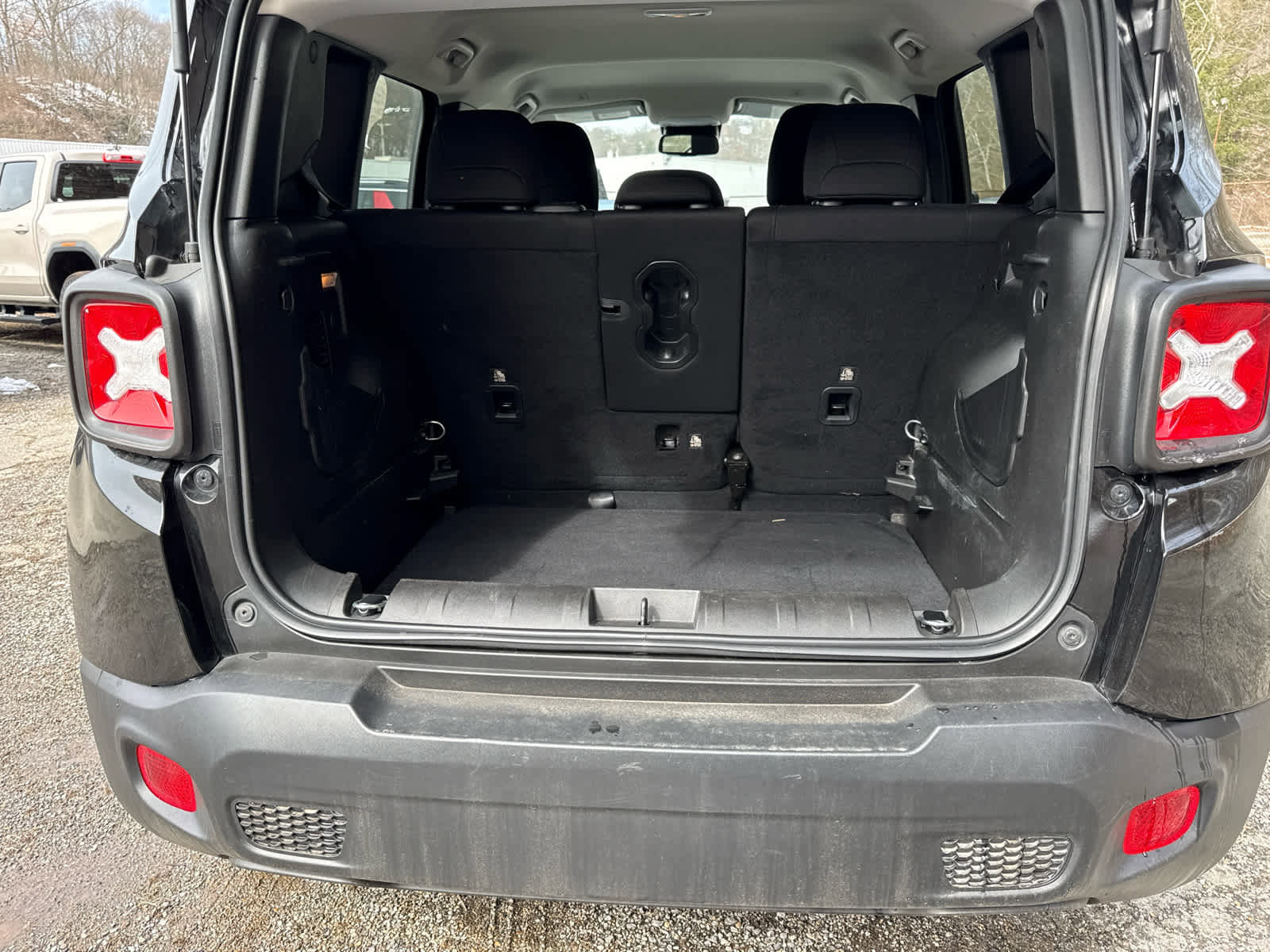 Used 2022 Jeep Renegade Latitude w/ Convenience Group image 18