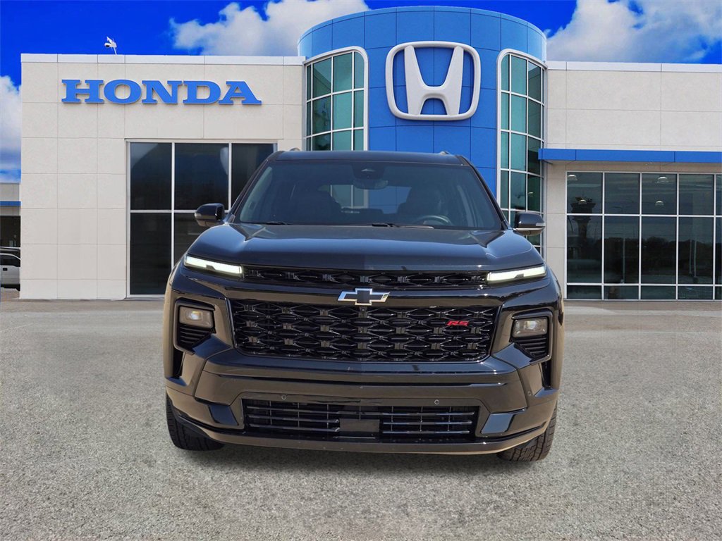 Used 2024 Chevrolet Traverse RS w/ LPO, Floor Liner Package image 8