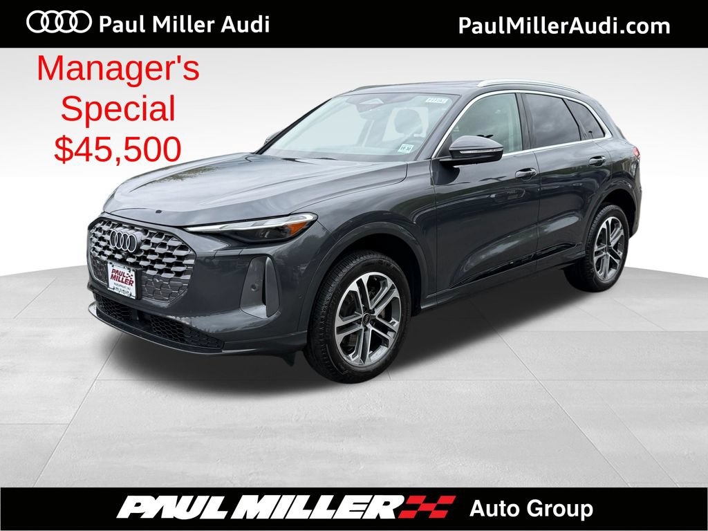 Used 2025 Audi Q5 Premium w/ Convenience Package