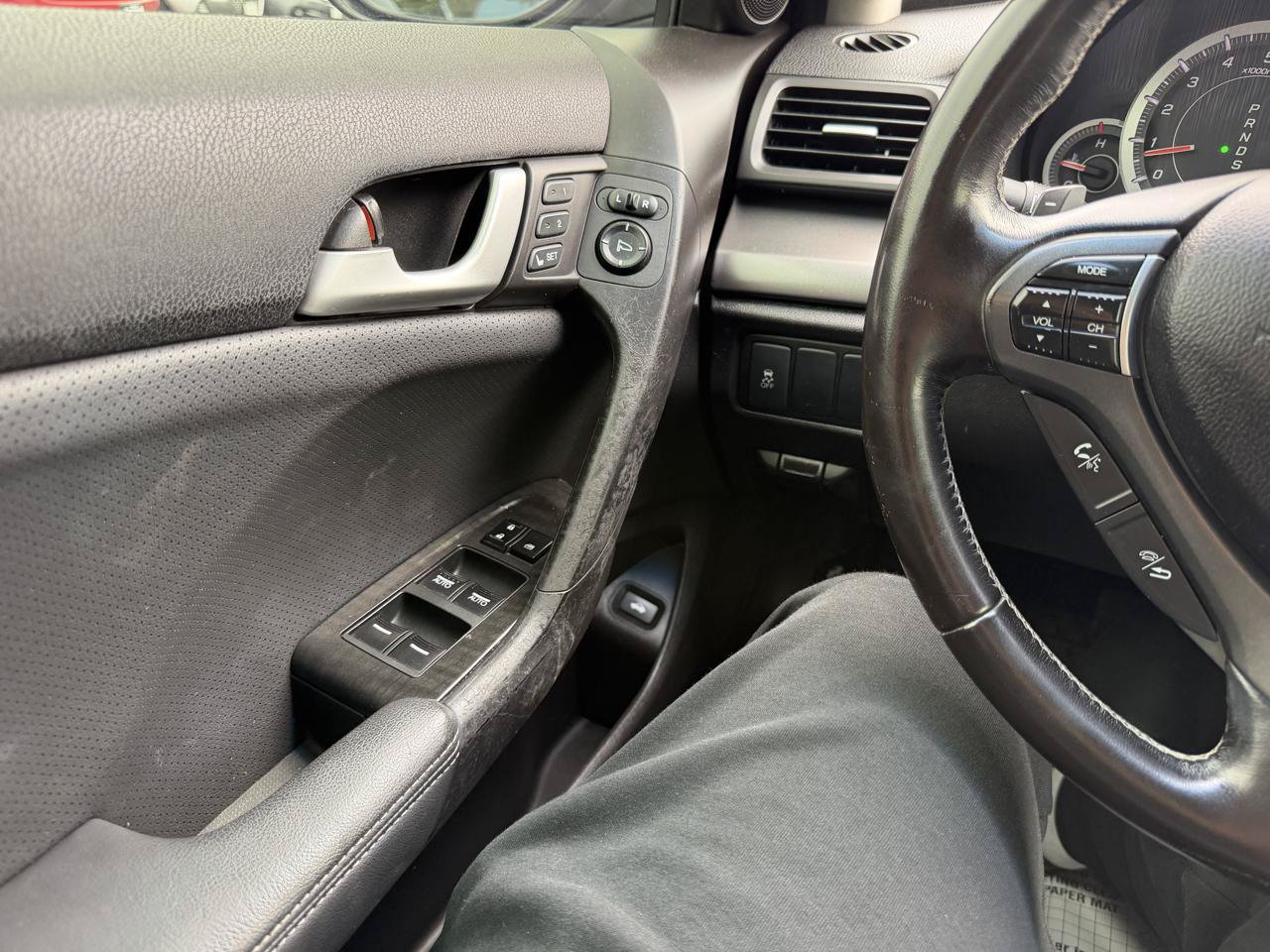 Used 2011 Acura TSX w/ Technology Package FWD image 22