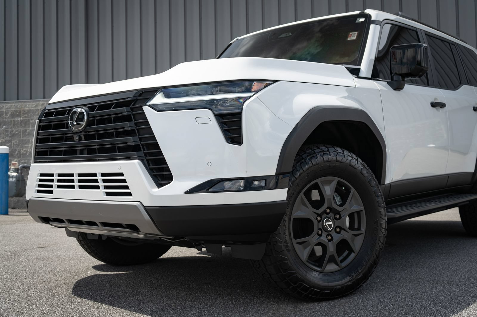 Used 2025 Lexus GX 550 AWD/4WD image 6