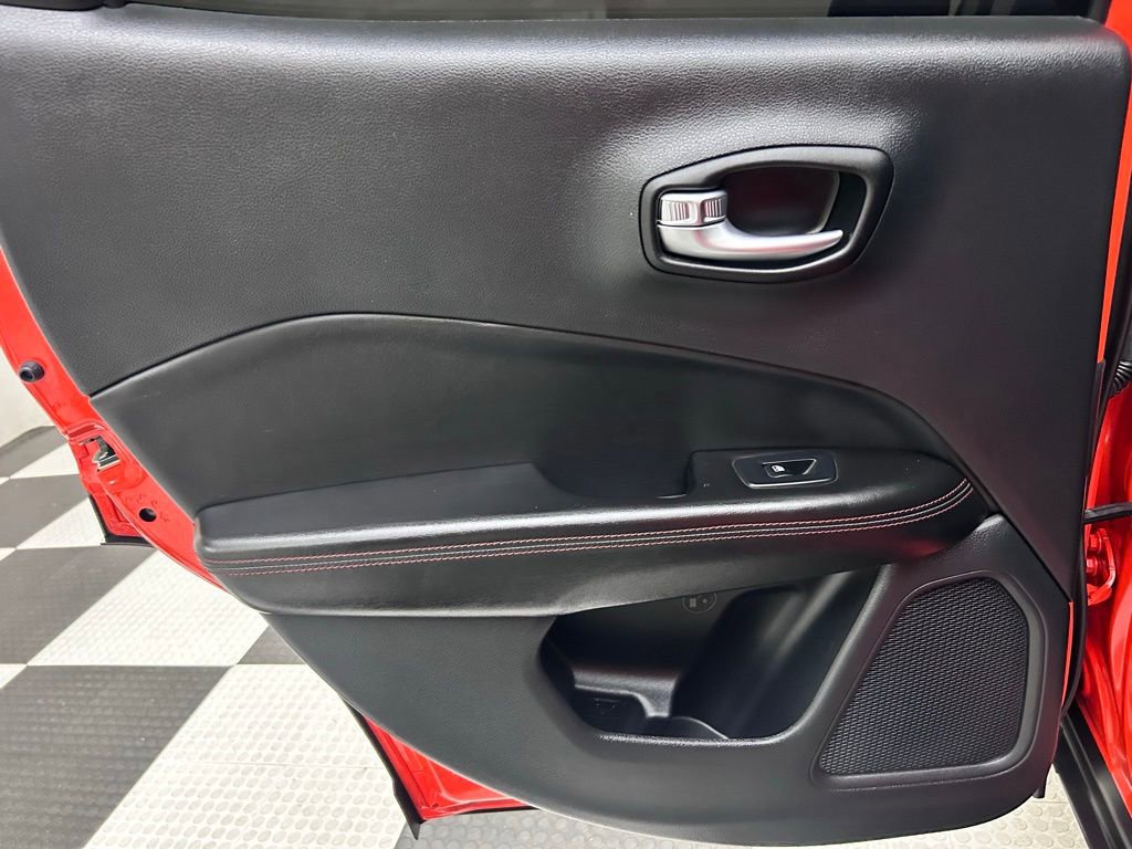 Used 2021 Jeep Compass Trailhawk w/ Convenience Group image 11