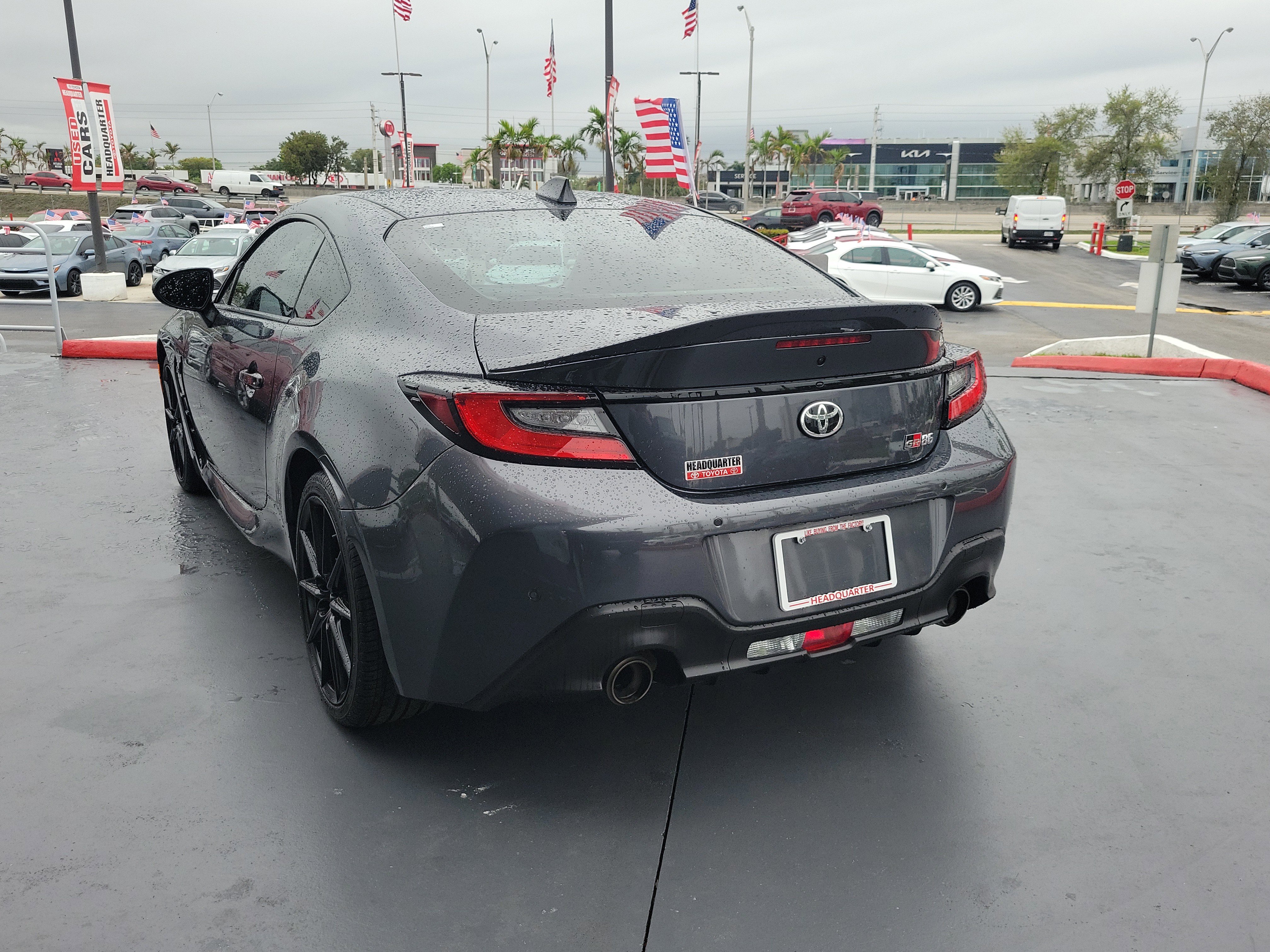 Used 2025 Toyota GR86 Premium w/ Performance Package image 9