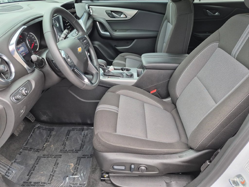Used 2025 Chevrolet Blazer LT FWD image 23