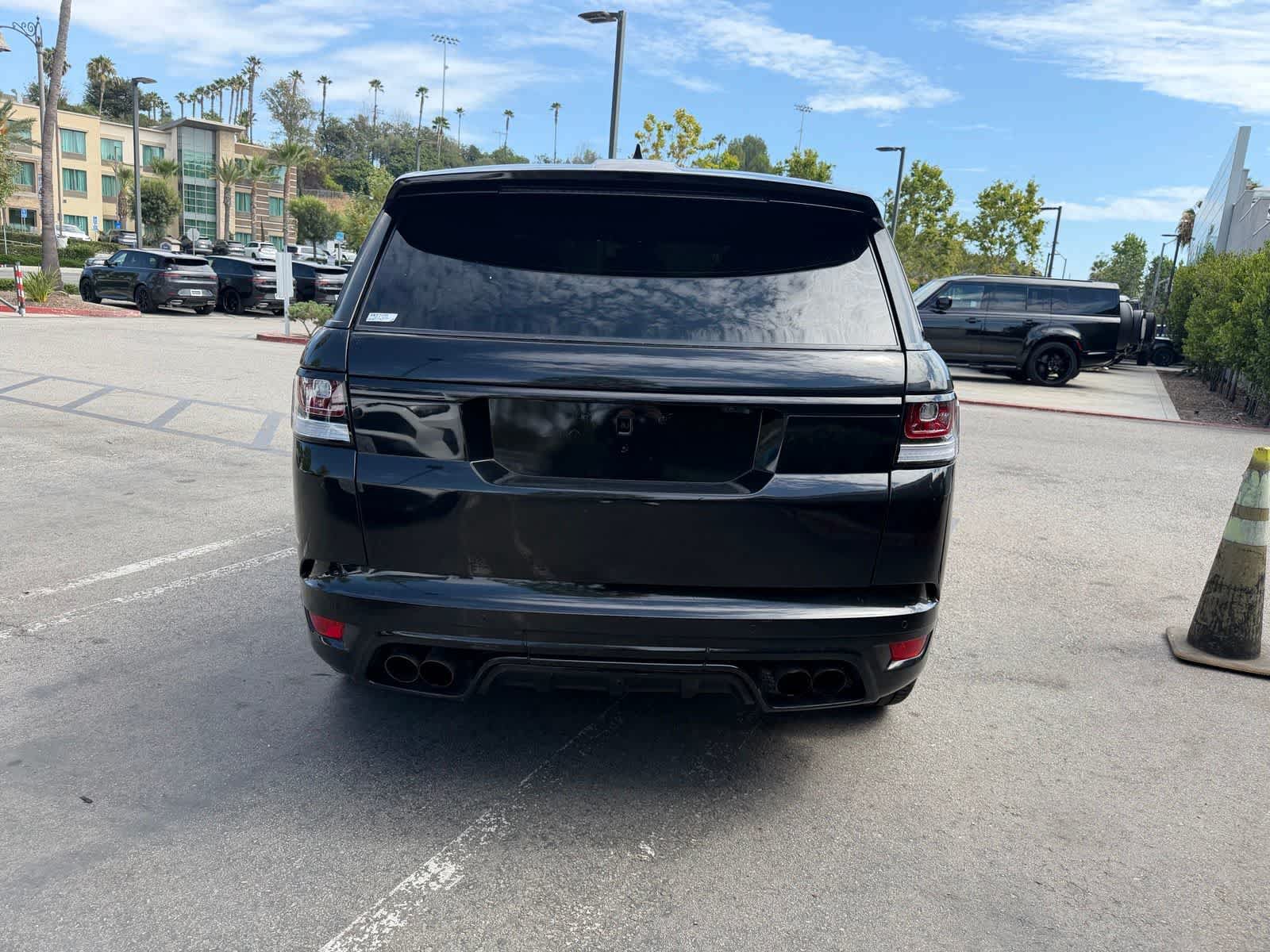 Used 2017 Land Rover Range Rover Sport SVR AWD/4WD image 4