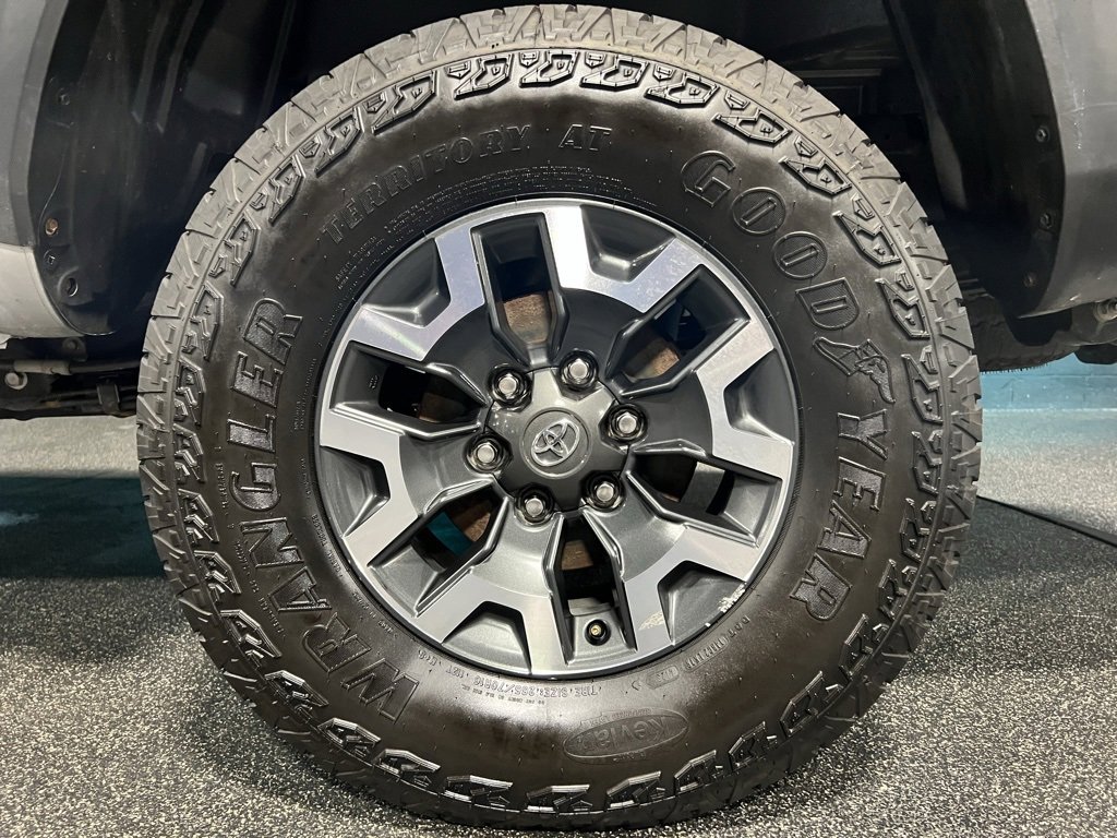 Used 2023 Toyota Tacoma TRD Off-Road image 29