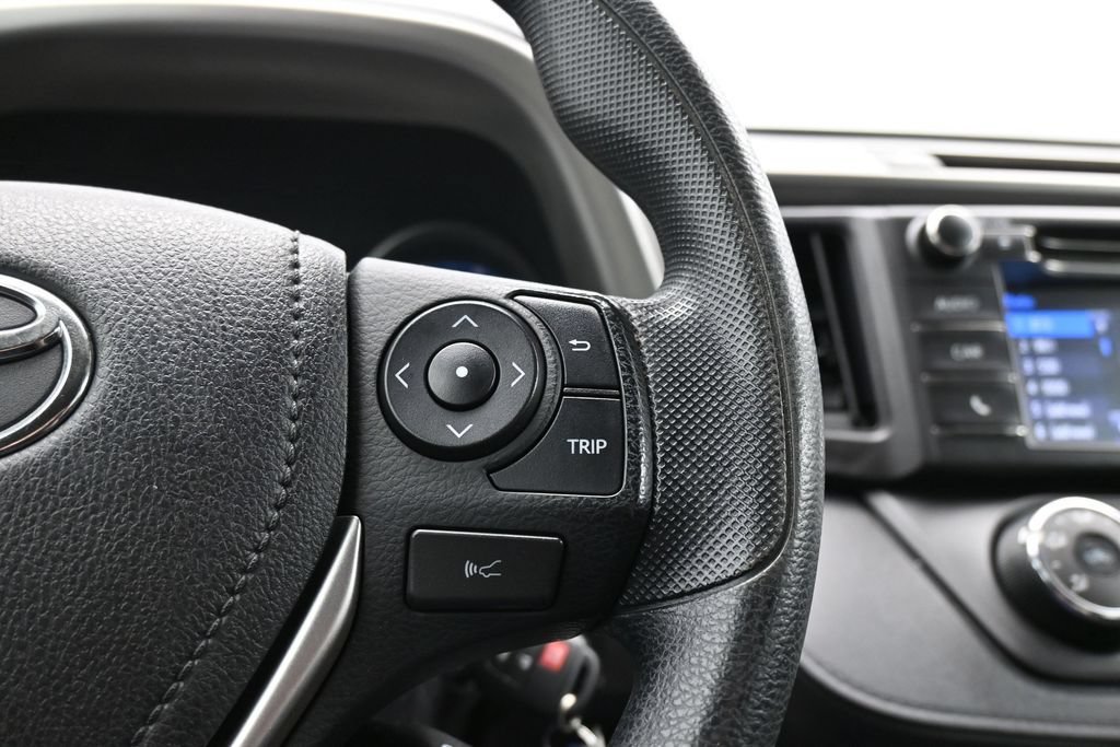 Used 2018 Toyota RAV4 LE w/ All Weather Liner Package AWD/4WD image 47