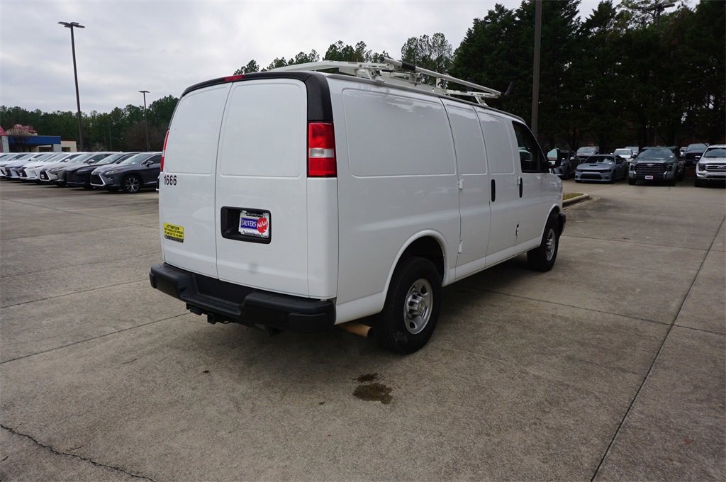 Used 2022 Chevrolet Express 2500 w/ Driver Convenience Package image 18