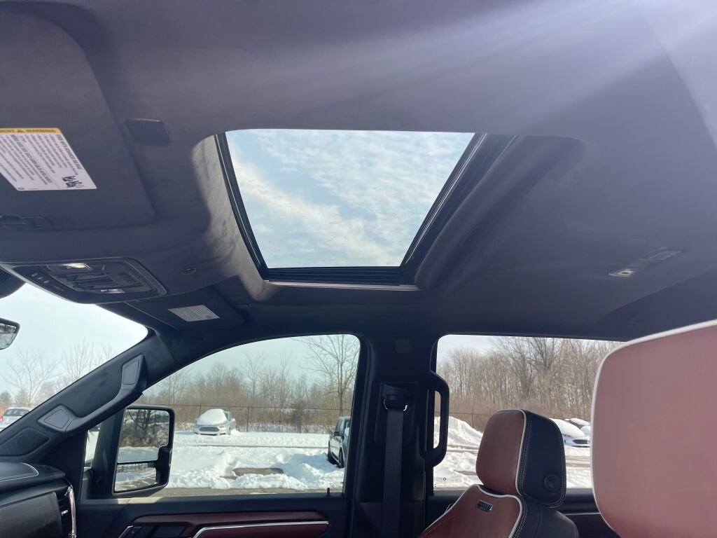 Used 2025 GMC Sierra 2500 Denali Ultimate w/ Max Trailering Package image 8