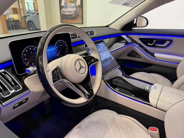 Certified 2025 Mercedes-Benz S 580 4MATIC Sedan image 6