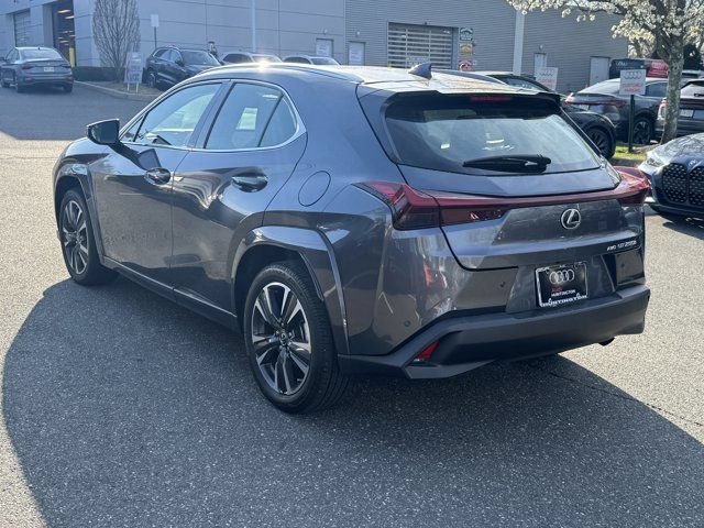 Used 2024 Lexus UX 250h AWD w/ Premium Package image 7
