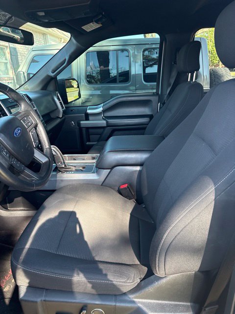 Used 2017 Ford F150 XLT w/ Equipment Group 302A Luxury AWD/4WD image 33