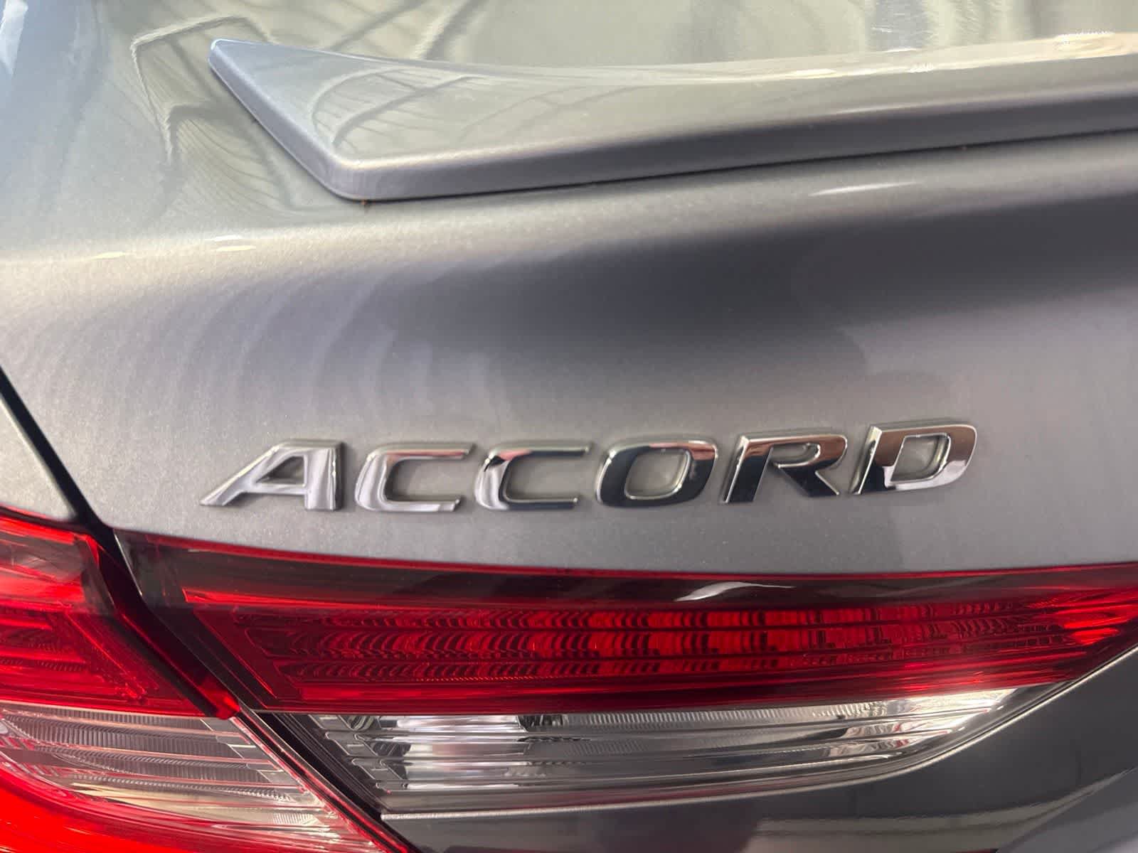Used 2020 Honda Accord Sport image 11