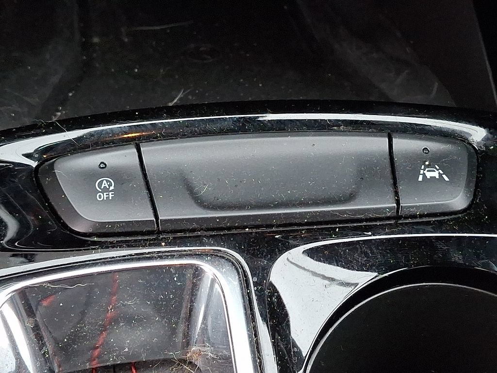 Used 2024 Chevrolet Trax RS w/ Sunroof Package FWD image 32