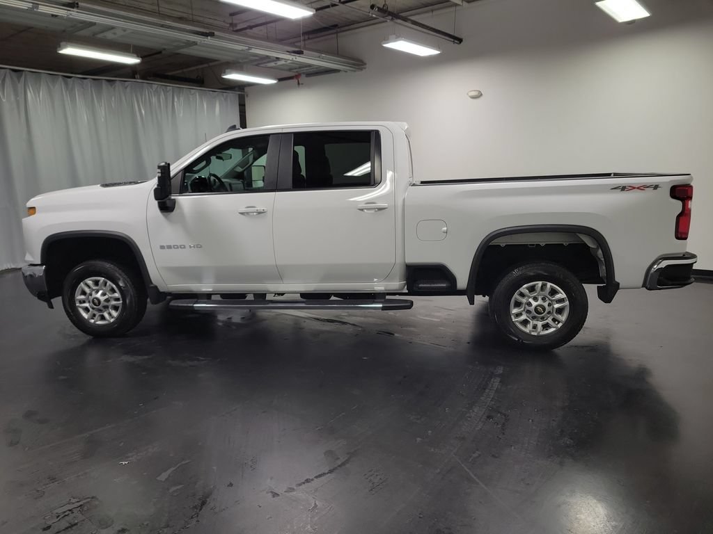 Used 2025 Chevrolet Silverado 2500 LT w/ Convenience Package AWD/4WD image 5
