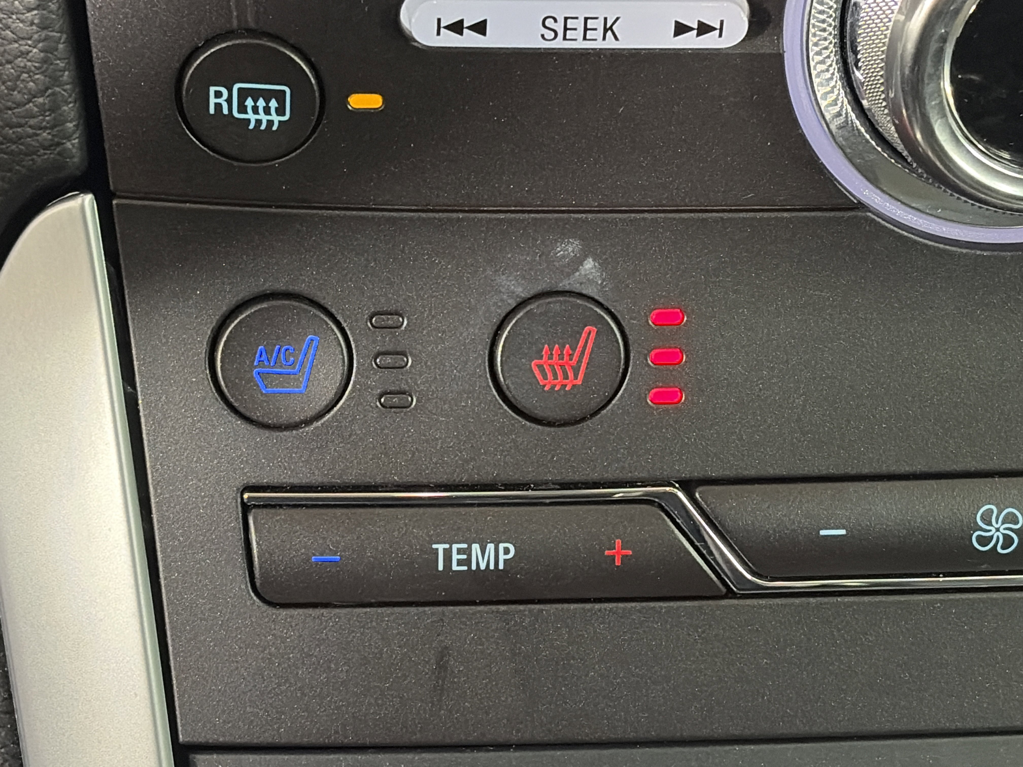 Used 2018 Ford Edge Titanium w/ Equipment Group 301A image 26