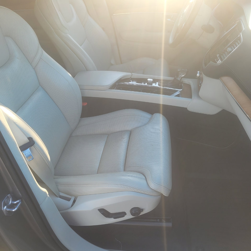 Used 2020 Volvo XC90 T6 Inscription w/ Protection Package Premier image 30