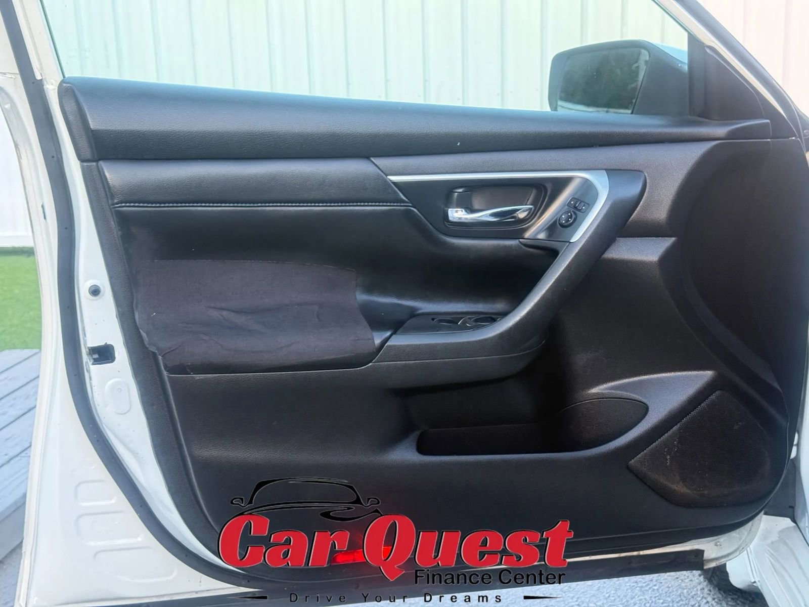 Used 2016 Nissan Altima 2.5 SR FWD image 11