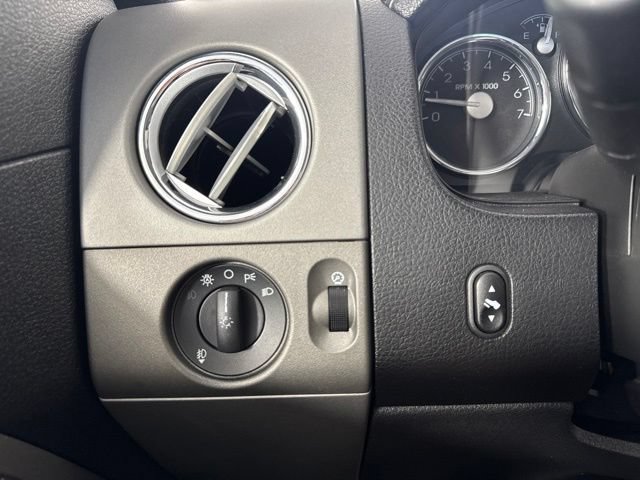 Used 2007 Lincoln Mark LT 4x4 image 18