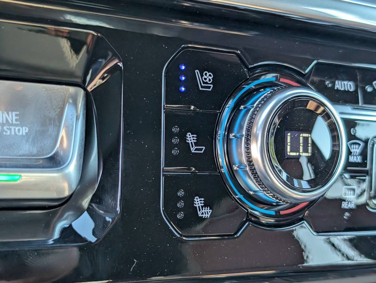 New 2026 GMC Sierra 2500 Denali Ultimate AWD/4WD image 14