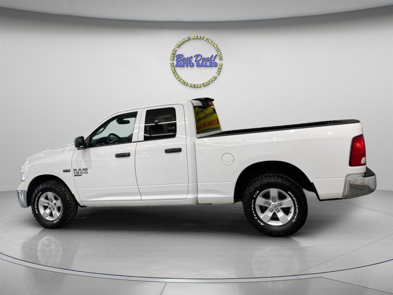 Used 2019 RAM 1500 Tradesman w/ Chrome Appearance Group AWD/4WD image 4