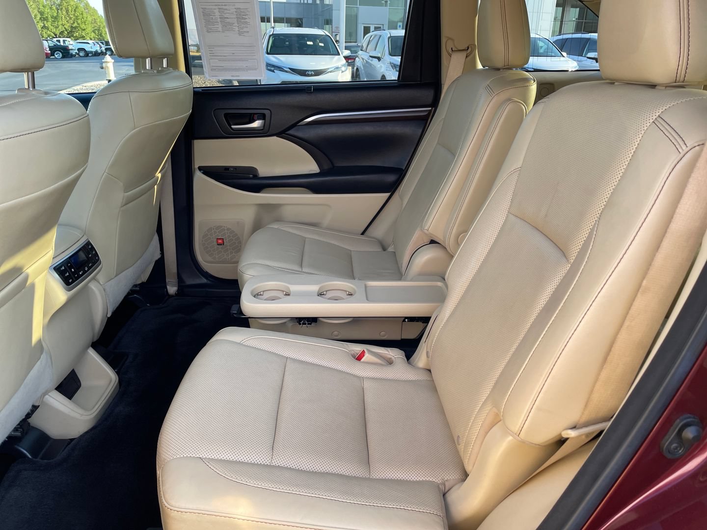 Certified 2016 Toyota Highlander Limited Platinum AWD/4WD image 7