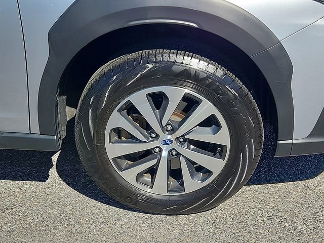 Certified 2024 Subaru Outback Premium AWD/4WD image 8