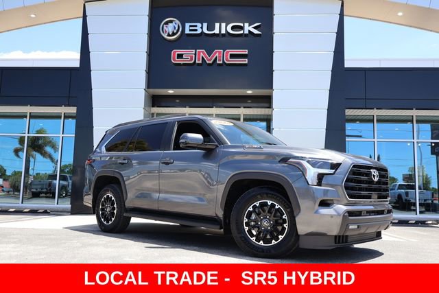 Used 2025 Toyota Sequoia SR5 w/ SR5 Premium Package AWD/4WD image 1