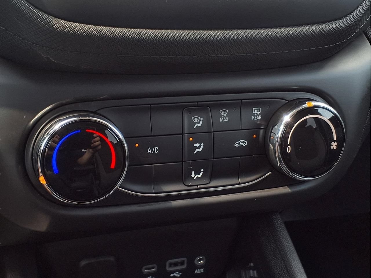 Used 2021 Chevrolet TrailBlazer LS AWD/4WD image 16