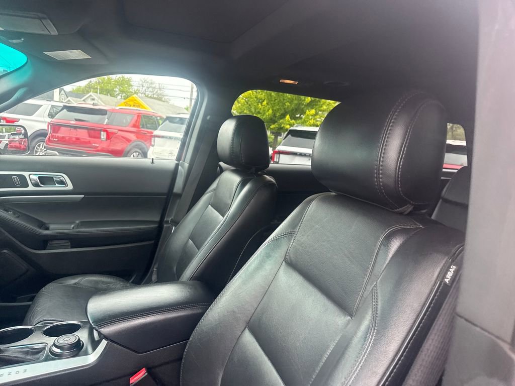 Used 2012 Ford Explorer XLT AWD/4WD image 22