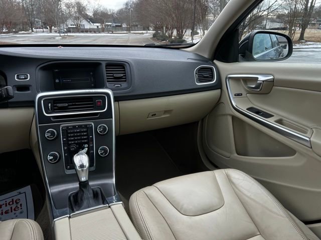 Used 2013 Volvo S60 T5 image 28