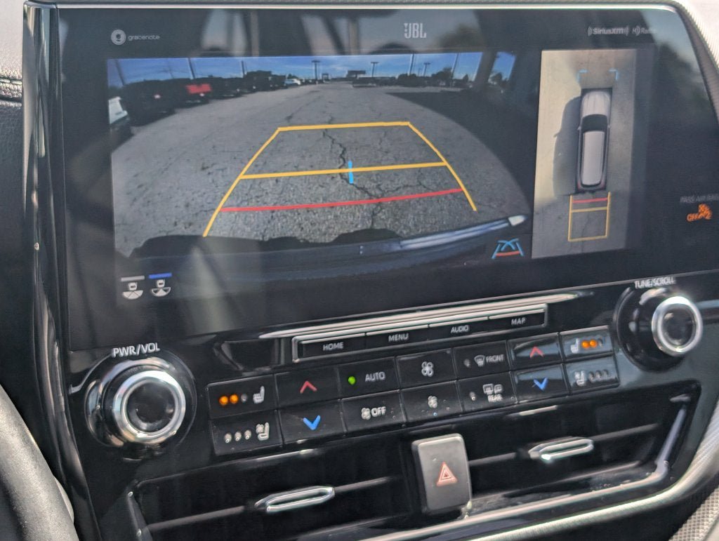 Certified 2021 Toyota Highlander Platinum AWD/4WD image 23