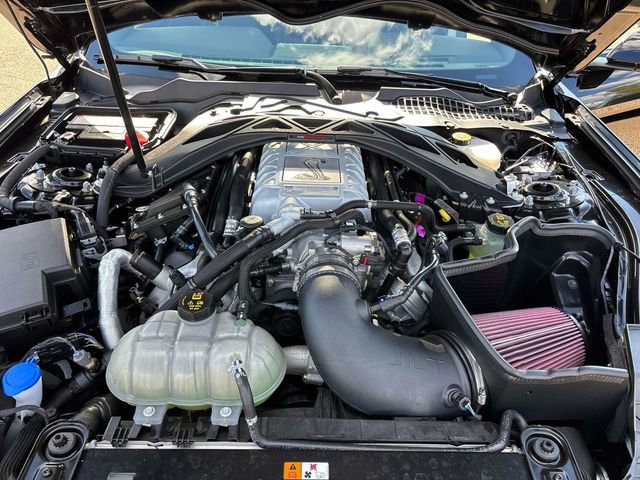 Used 2021 Ford Mustang Shelby GT500 w/ Technology Package RWD image 9
