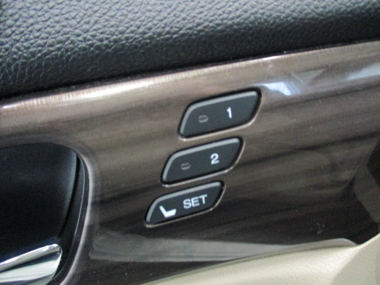 Used 2017 Honda Accord EX-L image 18