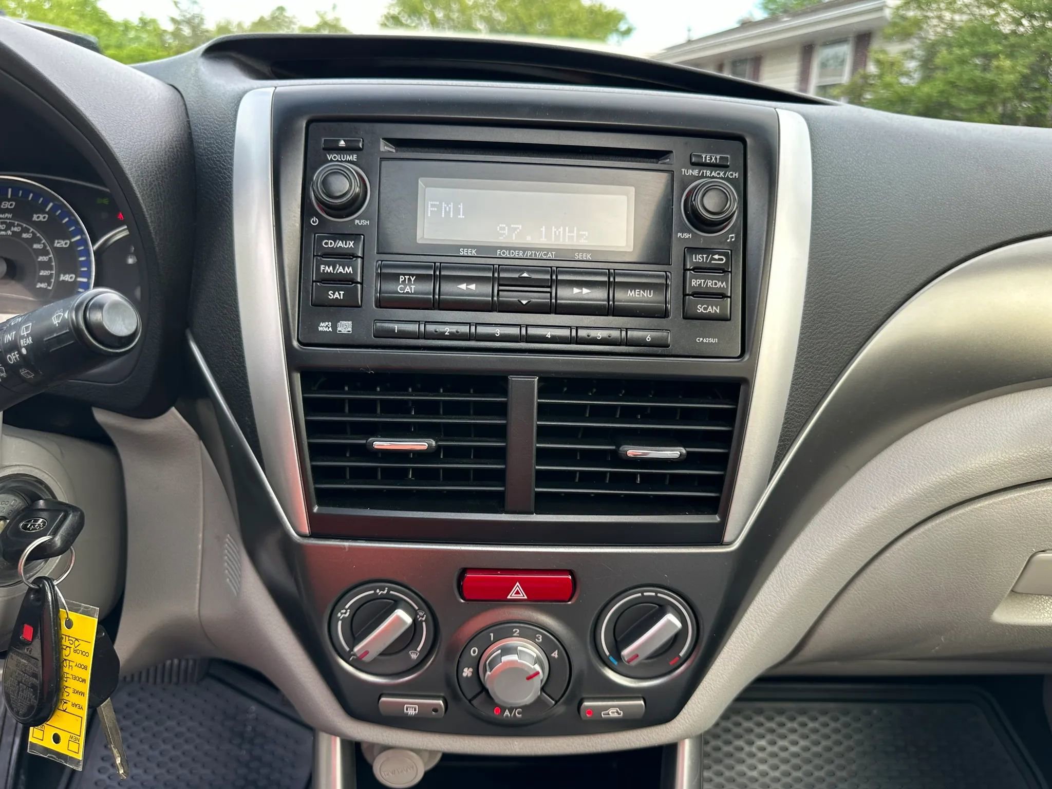 Used 2011 Subaru Forester 2.5X Premium w/ All-Weather Pkg AWD/4WD image 22
