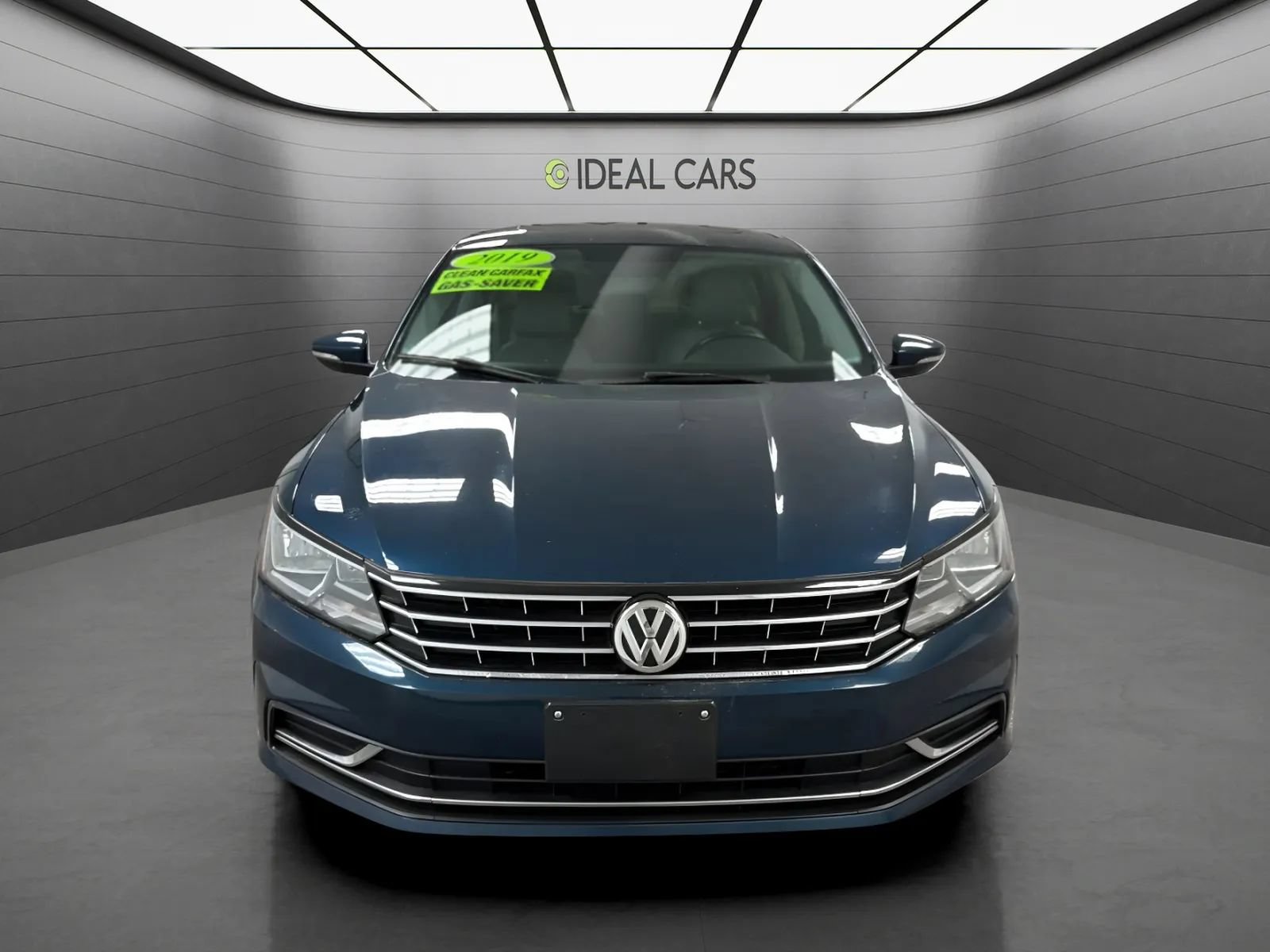 Used 2019 Volkswagen Passat 2.0T Wolfsburg FWD image 2