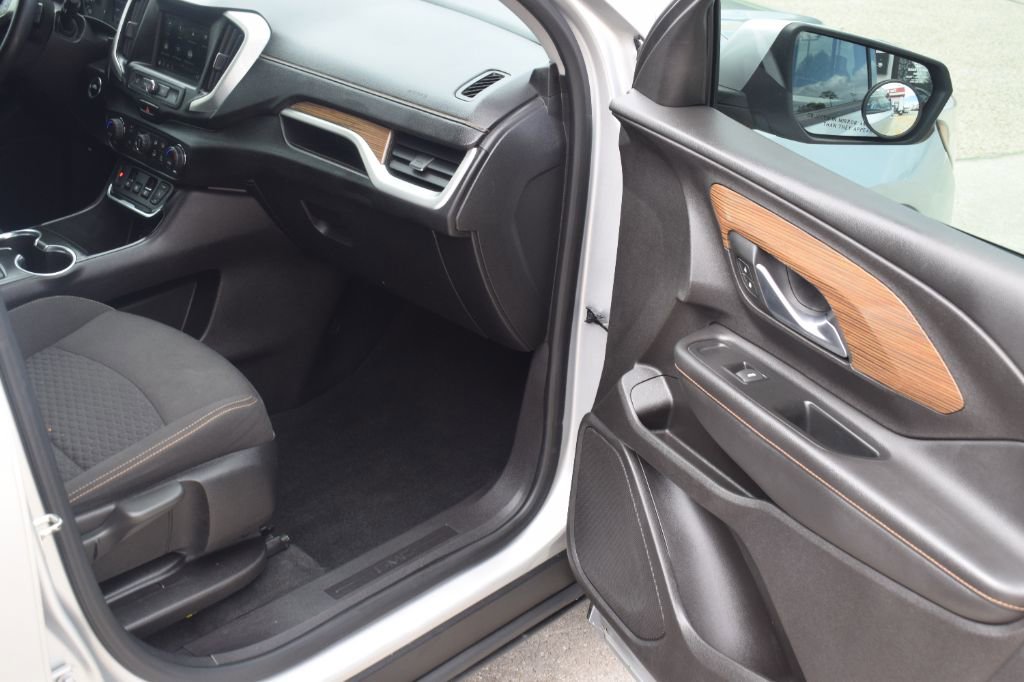 Used 2018 GMC Terrain SLE w/ LPO, Cargo Package FWD image 14